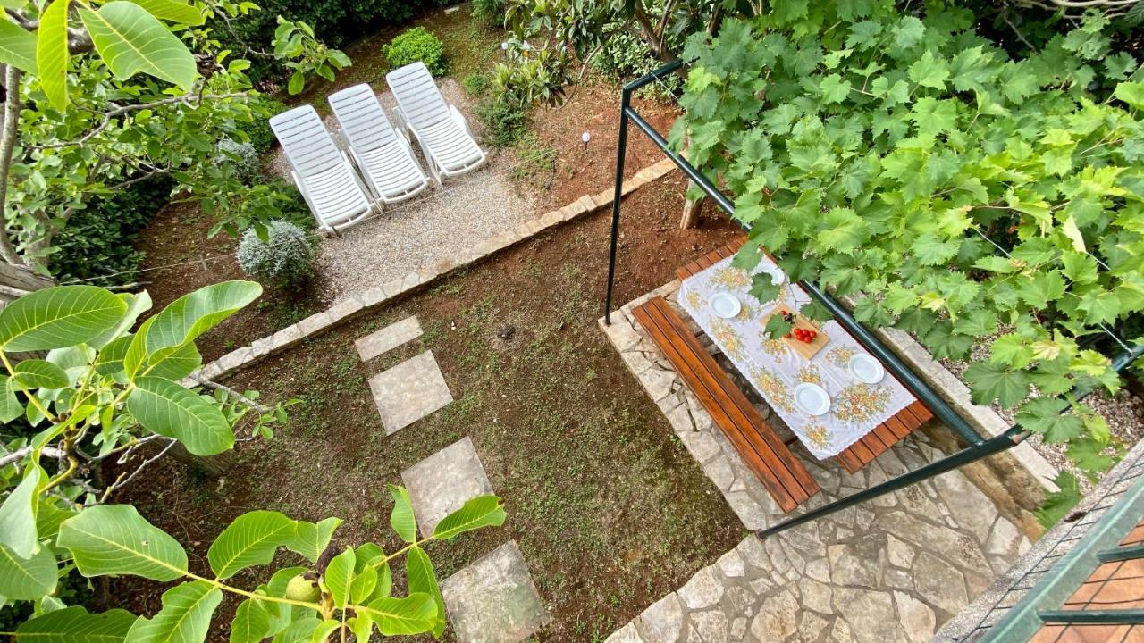 Bilini Garden Apartment Pula Extérieur photo
